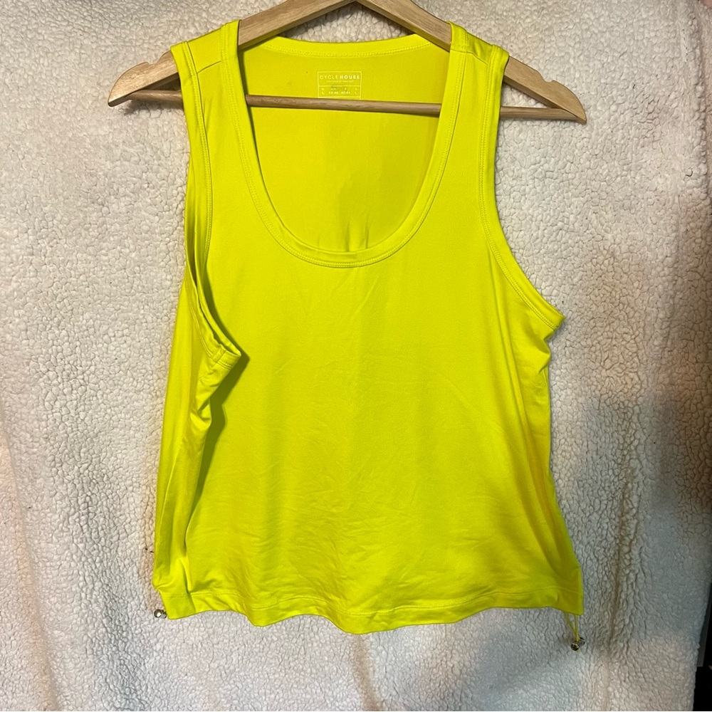 Athletic tank top